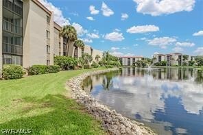 4240 Steamboat Bend in Ft. Myers, FL - Building Photo