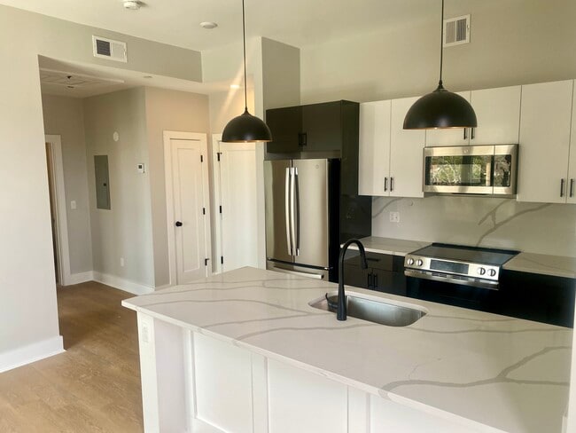 379 Somerville Ave, Unit 9