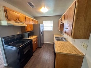 103 S Burdette Ave in Sherman, TX - Building Photo - Building Photo