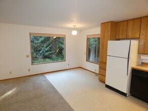 1596 Mt Pleasant Rd in Port Angeles, WA - Building Photo - Building Photo