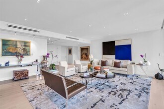 430 Grand Bay Dr, Unit 608 in Key Biscayne, FL - Building Photo - Building Photo