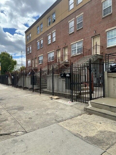 3010 N Broad St in Philadelphia, PA - Building Photo