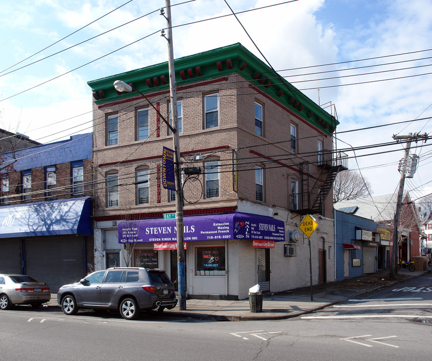 490 Bay St in Staten Island, NY - Foto de edificio