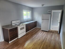 11412 E 78th Ter in Raytown, MO - Building Photo