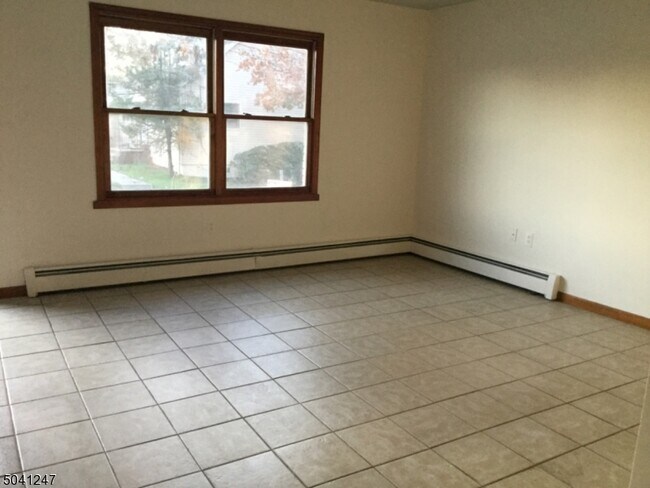 39 Chicago St in Union, NJ - Building Photo - Building Photo