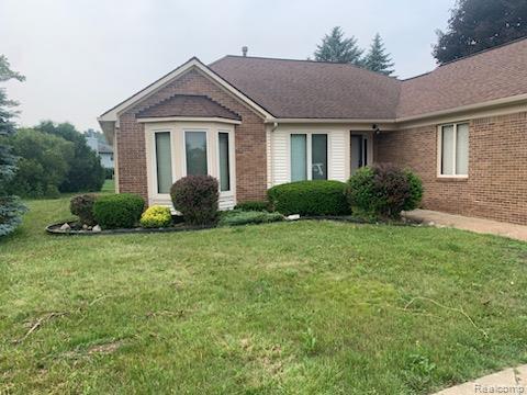 90 Granada Dr in White Lake, MI - Building Photo - Building Photo