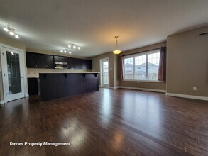 6035-6034 4 Ave SW in Edmonton, AB - Building Photo - Building Photo