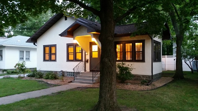 2118 Cass St in La crosse, WI - Building Photo - Building Photo