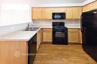 370 Reston Cir in Romeoville, IL - Building Photo - Building Photo