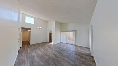 1001 W Stevens Ave in Santa Ana, CA - Building Photo - Building Photo