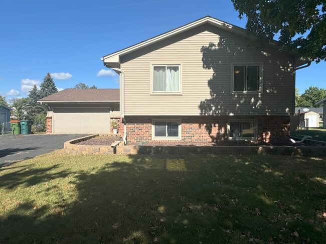 property at 1041 127th Ave NE