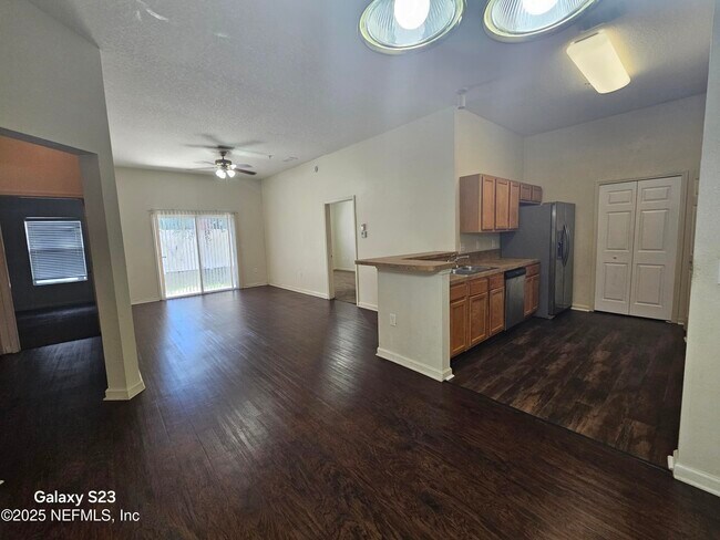 6788 Manotak Oaks Dr in Jacksonville, FL - Building Photo - Building Photo
