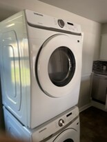 104 S 5th St in Crandall, TX - Building Photo