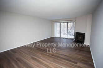 3805A Chadbury Rd in Mount Laurel, NJ - Building Photo - Building Photo