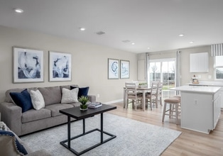 1120 Aubrey Mdws Pl in Franklin, KY - Building Photo - Building Photo