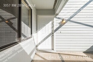 3057 NW 28th Cir in Gainesville, FL - Building Photo