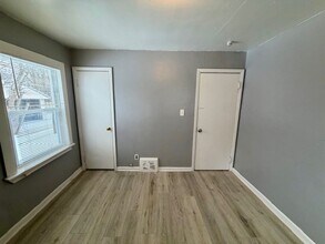 8430 Plainview Ave in Detroit, MI - Building Photo - Building Photo