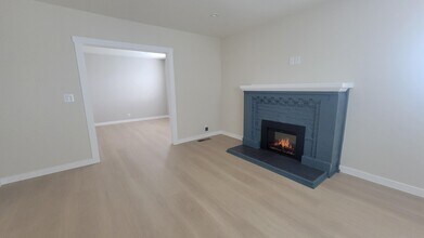 622 Miller Ave in South San Francisco, CA - Building Photo - Building Photo