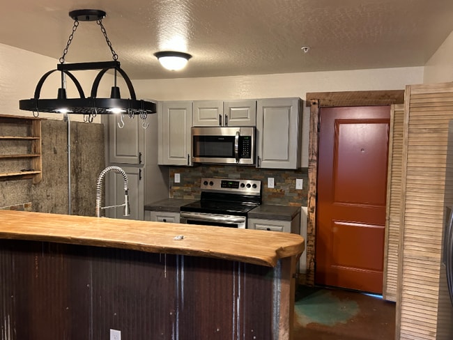 6248 Three Needles Ln, Unit 102 in Lolo, MT - Building Photo - Building Photo