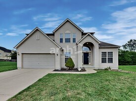 160 Whittington Pl in Pataskala, OH - Building Photo