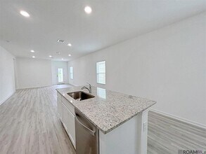 1237 Drago Dr in Baton Rouge, LA - Building Photo - Building Photo