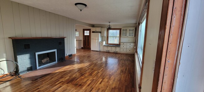 9941 E Carter Rd in Traverse City, MI - Foto de edificio - Building Photo