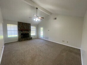 2435 Brookside Dr in Bossier City, LA - Building Photo - Building Photo
