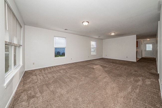 1501 Westwood Blvd in Junction City, KS - Building Photo - Building Photo