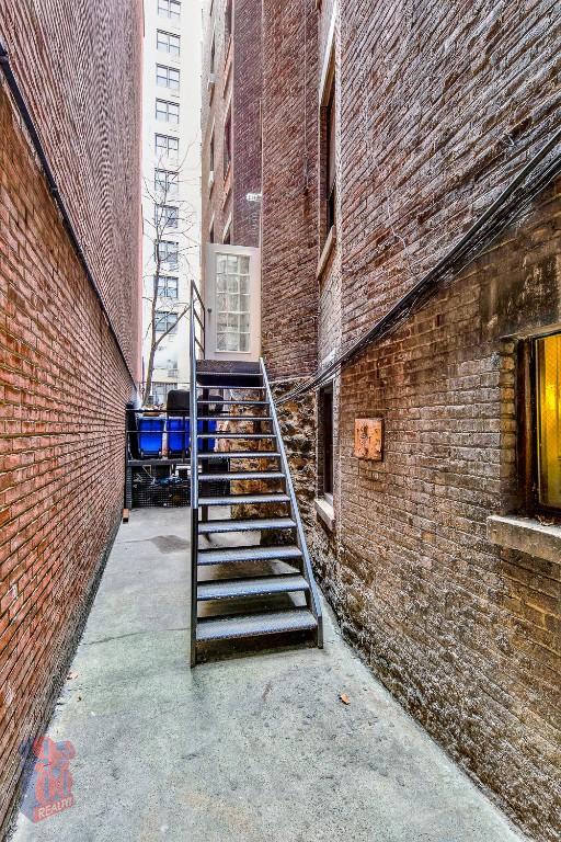 330 E 35th St in New York, NY - Building Photo - Building Photo