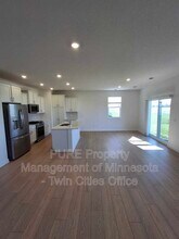 5130 Useppa Trl in Woodbury, MN - Building Photo - Building Photo