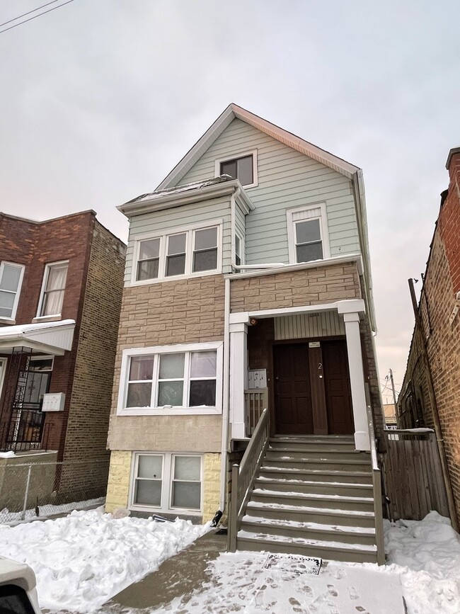3532 N Elston Ave in Chicago, IL - Building Photo - Building Photo