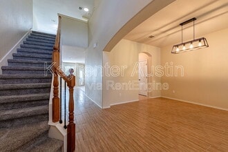 27 Cypress Knee Ln in Lakeway, TX - Building Photo - Building Photo
