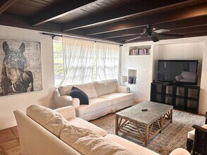1705 Virginia Dr in Orlando, FL - Building Photo - Building Photo