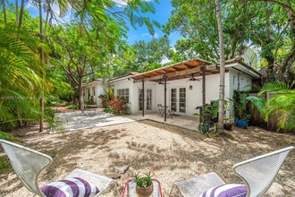 2560 Inagua Ave in Miami, FL - Building Photo - Building Photo