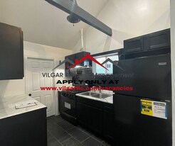 2030 W Ridge Rd in Gary, IN - Building Photo