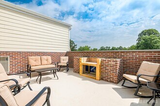 21 Station Pl in Metuchen, NJ - Building Photo - Building Photo