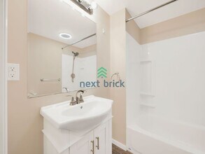 14830 Cascadian Way in Lynnwood, WA - Building Photo - Building Photo