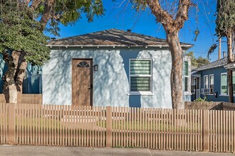 1728 N Sierra Bonita Ave in Los Angeles, CA - Foto de edificio - Building Photo
