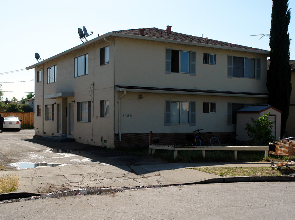 1588 Quebec Ct in Sunnyvale, CA - Building Photo