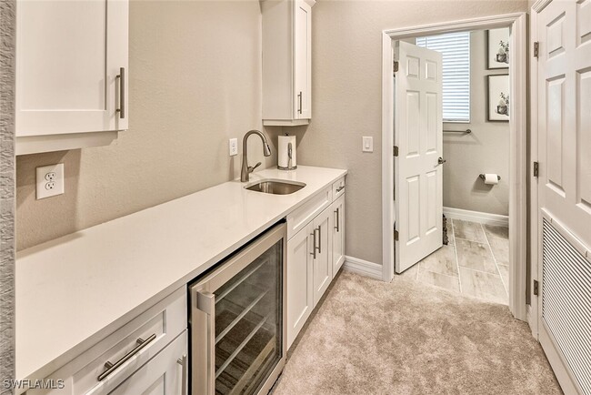14472 Blue Bay Cir in Miromar Lakes, FL - Foto de edificio - Building Photo