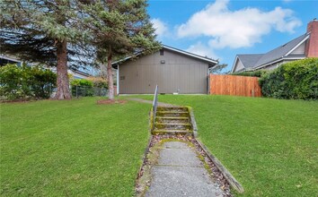 4530-4532 S Thompson Ave in Tacoma, WA - Foto de edificio - Building Photo