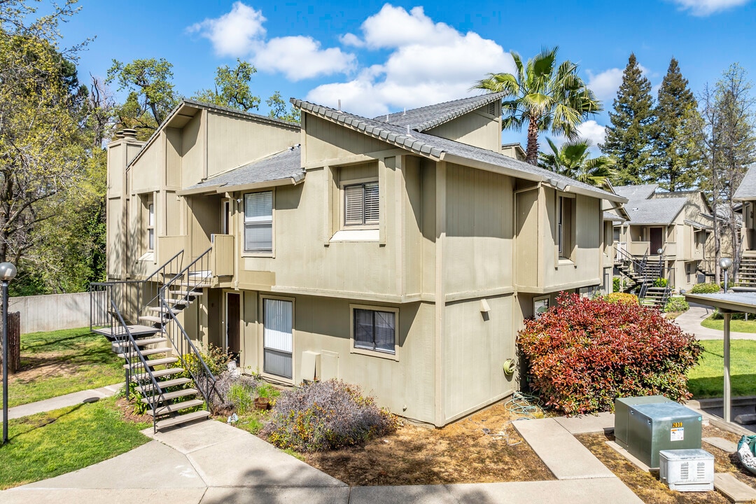 Twin Creek Commons in Roseville, CA - Foto de edificio