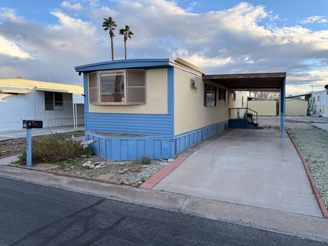 3601 E Wyoming Ave in Las Vegas, NV - Foto de edificio - Building Photo