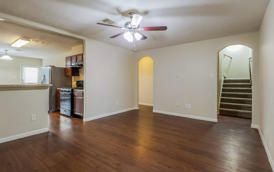 6353 Scotchwood Dr in Katy, TX - Building Photo