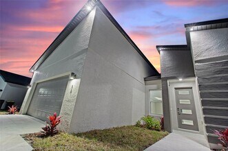 11 Magnolia Ln in Poinciana, FL - Building Photo - Building Photo