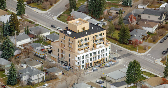 2504B 22 St NW in Calgary, AB - Building Photo - Primary Photo