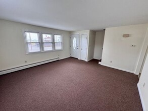 494 Winnacunnet Rd in Hampton, NH - Building Photo - Building Photo