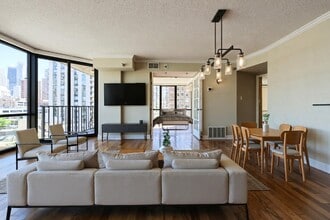 1309 N Wells St in Chicago, IL - Foto de edificio - Building Photo