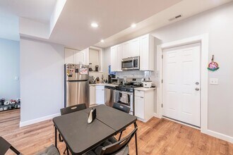 7331 N Honore St in Chicago, IL - Building Photo - Building Photo