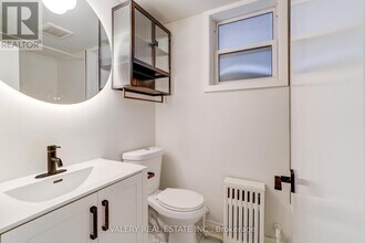 32 Little Blvd in Toronto, ON - Building Photo - Building Photo